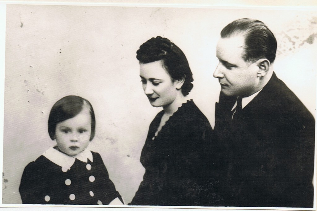 FAMILIA  "CONTE  CHARLES  de  HILLERIN"