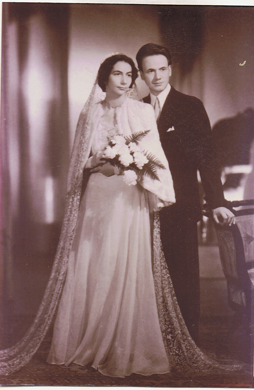 FAMILIA  "CONTE  CHARLES  de  HILLERIN"