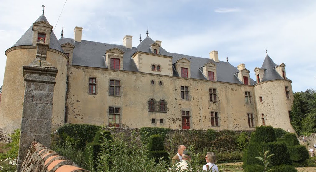 FAMILIA  "CONTE  CHARLES  de  HILLERIN"